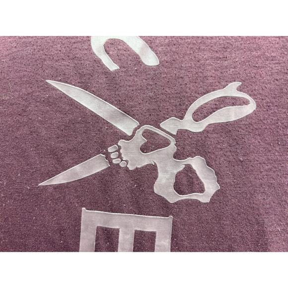 Marc Ecko T-Shirt Men’s Size XXL V-Neck Purple Cut Sew Large Logo Graphic Tee - Picture 4 of 14